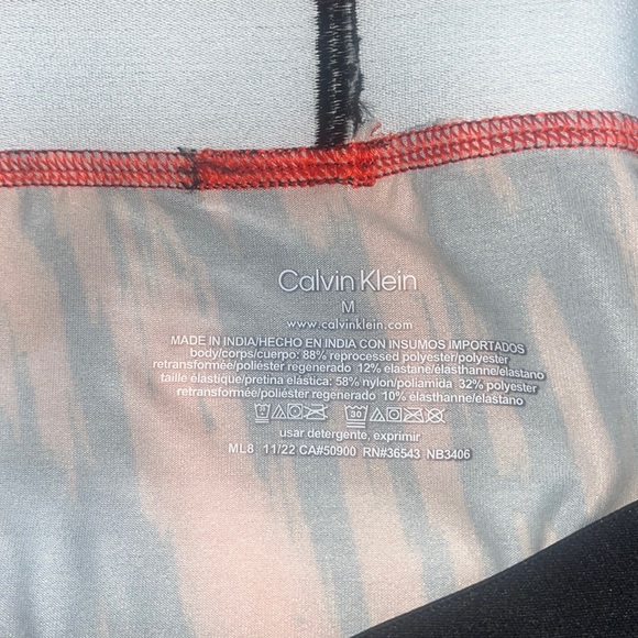 Calvin Klein Medium Boxer Briefs - Picture 2 of 3